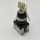 KEY SELECTOR SWITCH 3 POSITIONS ON-OFF-ON MAINTAINED BLACK 22mm BACO